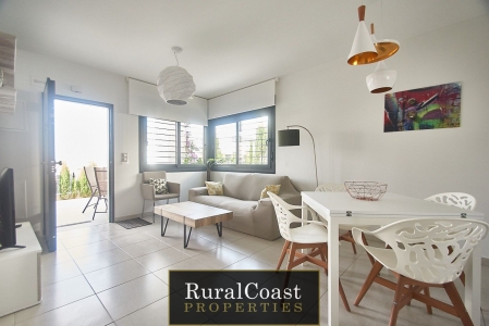 Casa adosada, totalmente equipada y amueblada, 75m2, 2 habitaciones, 2 baños, aire acondicionado, parking.