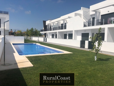 Precioso piso de 100m2, 3 habitaciones, 2 baños y piscina en Gran Alacant