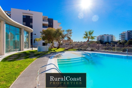 Ruralcoast Properties les ofrece moderno apartamento con acabados de lujo en la privilegiada zona de La Zenia, en la Costa Blanca, Alicante
