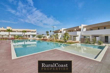 Spectaculaire villa à Vistahermosa, Alicante. 4 chambres. 3 salles de bains. Garage et piscine privée