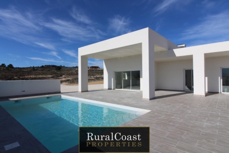 Detached Villa for sale with 163 m2, 3 bedrooms and 2 bathrooms and optional Pool.