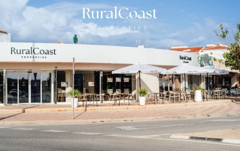 Fully equipped restaurant for rent at the entrance of El Campello, no transfer fee.