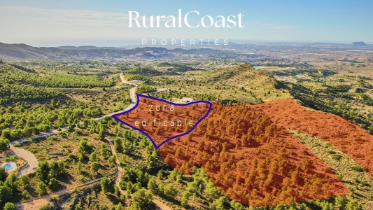 Parcela rústica en Busot con 75.000m2 y unas vistas panorámicas inigualables