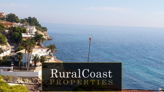 Large 1.200m2 plot with sea views near the beach in Coveta Fuma/El Campello