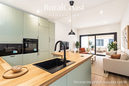 Vivienda de planta baja: 1 habitación con vestidor, 1 baño completo, cocina americana, salón, patio, despacho o habitación, baño.